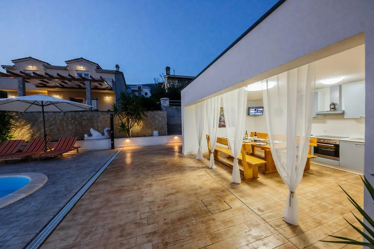 Sun-Kissed Luxury Mediterranean Villa Kaštela