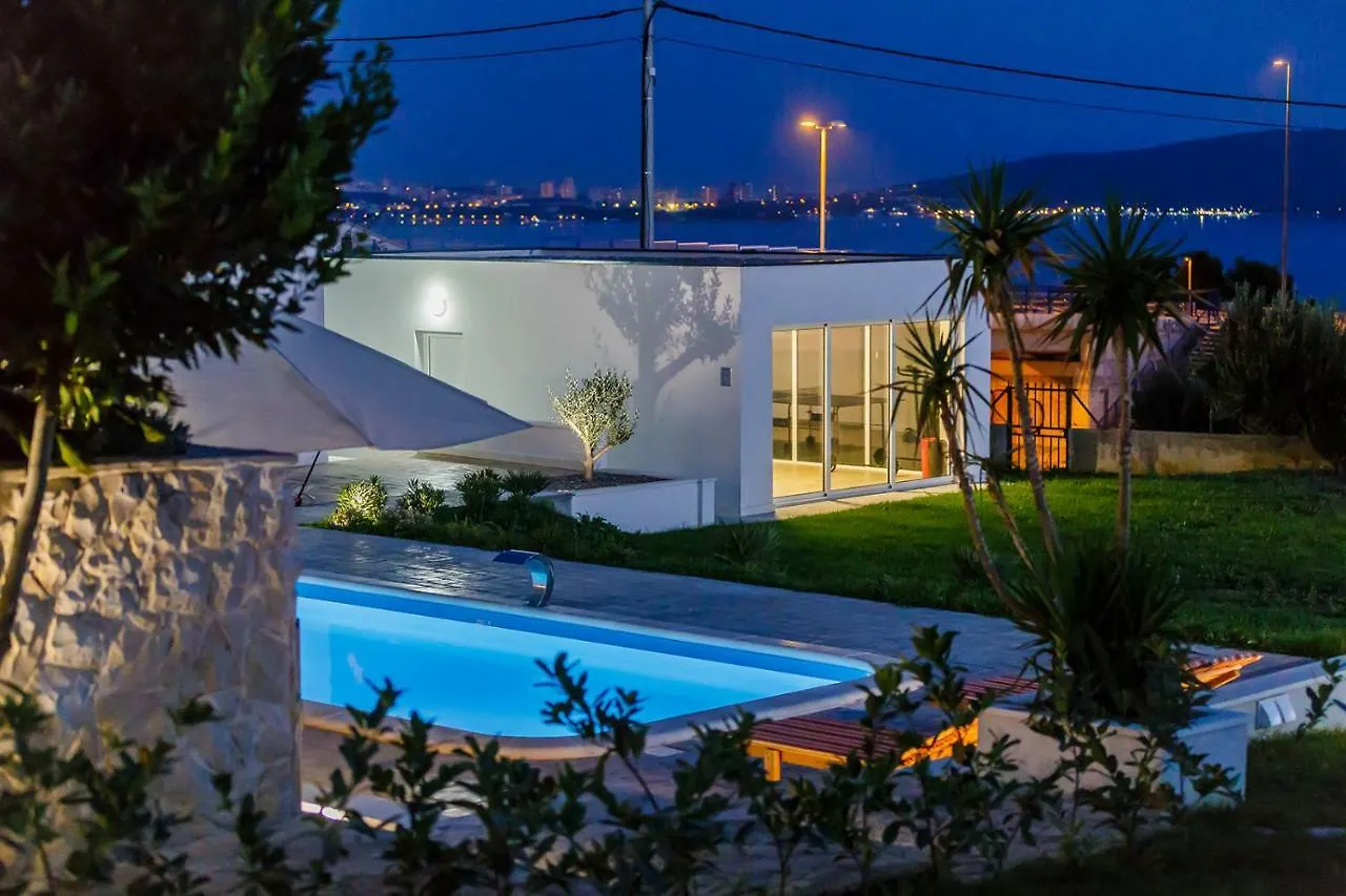 Sun-Kissed Luxury Mediterranean Villa Kaštela