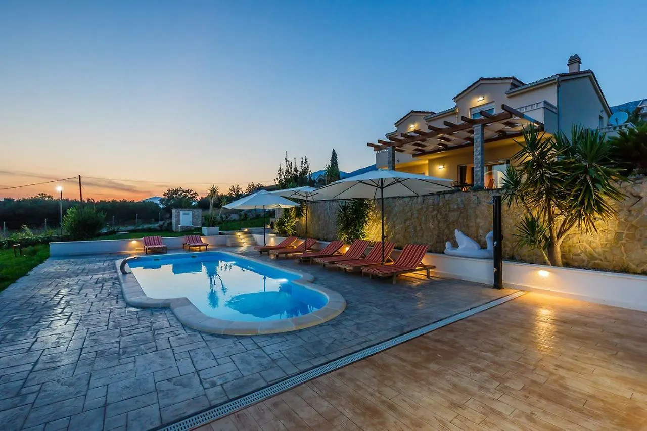 Sun-Kissed Luxury Mediterranean Villa Kaštela