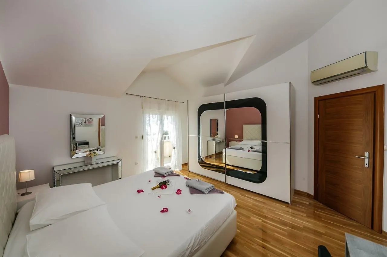 Sun-Kissed Luxury Mediterranean Villa Kastela